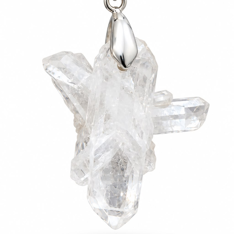 Faden Quartz pendant