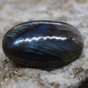 Labradorite stone 5