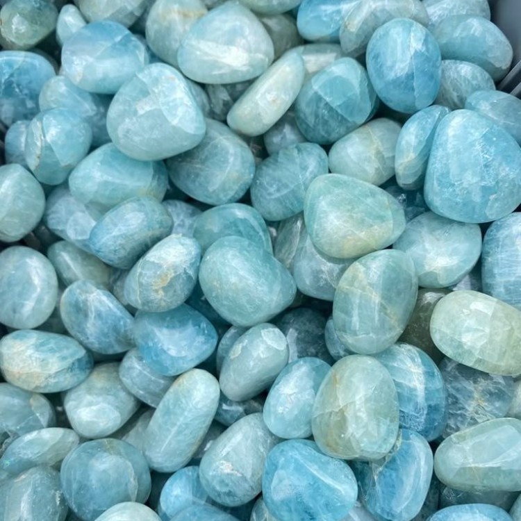 Aquamarine The Ultimate Guide to March’s Stunning Birthstone (1)