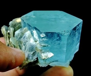 Aquamarine The Ultimate Guide to March’s Stunning Birthstone (9)