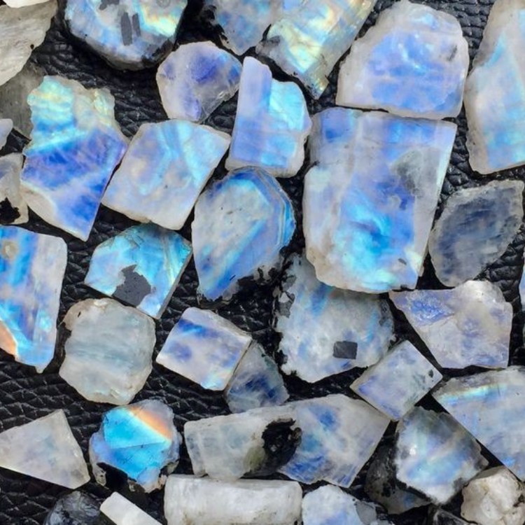 June Birthstone Meaning & Symbolism The Magic of Moonstone2