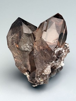 7 Calming Crystals to Relieve Anxiety & Stress Naturally