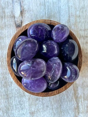 7 Calming Crystals to Relieve Anxiety & Stress Naturally4