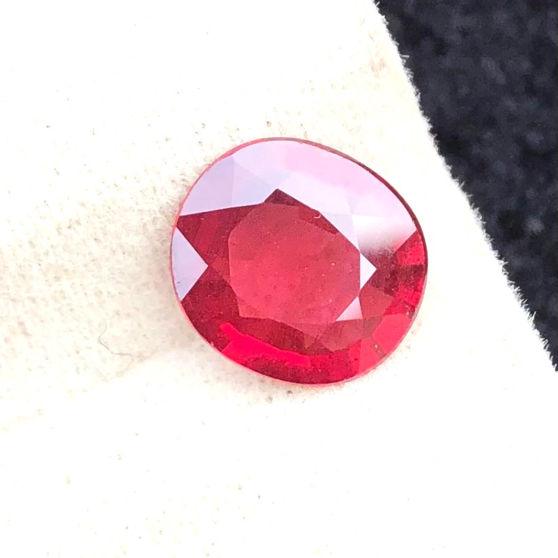 Natural Rhodolite garnet 2.50 Ct