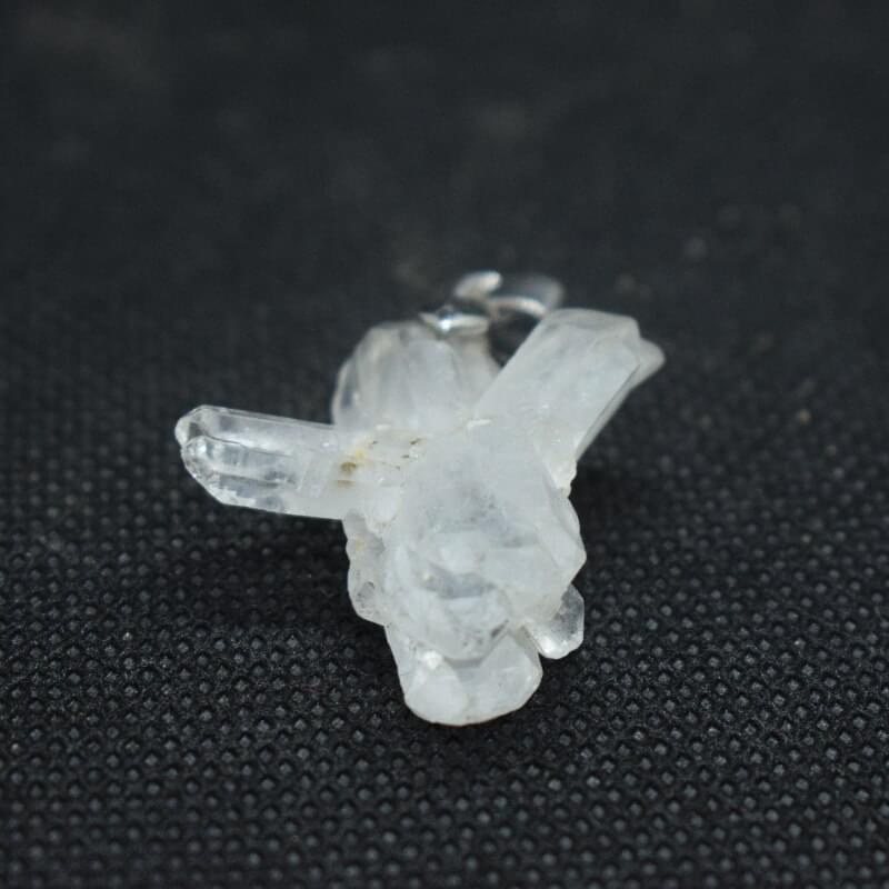 Faden Quartz pendant